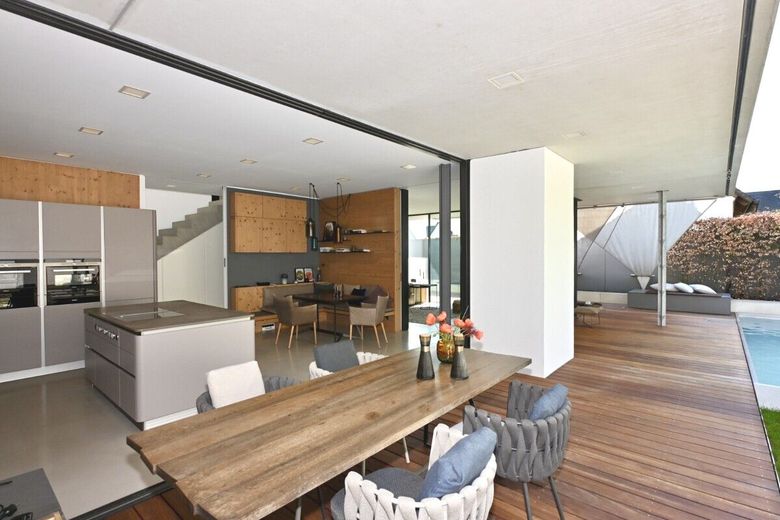 Exklusiver Wohntraum im offenen Bauhausstil – Bild 2