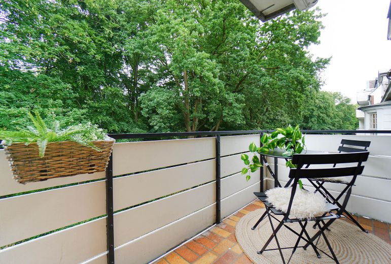Balkon mit Blick ins Grüne