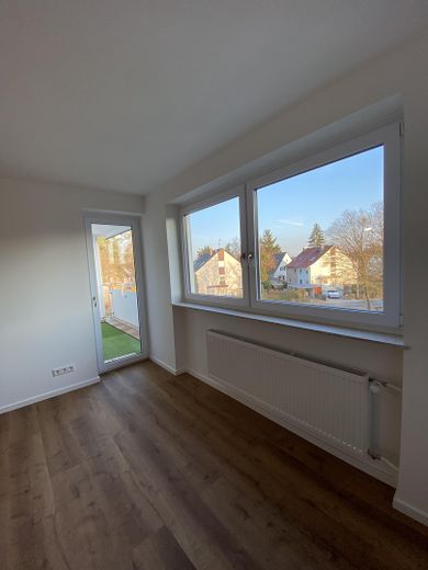 Kernsanierte 3-Zimmer-Wohnung mit Balkon,2 WCs & Luxusbad-barrierefreiem Zugang – Foto 4