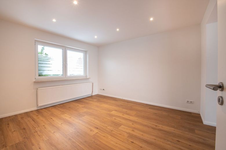 1-Fam. Haus in Harrislee inkl. tollem Grundriss, EBK &amp; Fernwärme – EG Esszimmer 1 (offen)