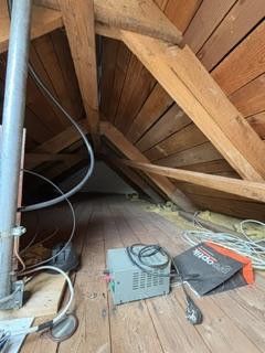 Charmant vrijstaand huis met balkon, garage en tuin – uw nieuwe thuis in Prausitz – Spitzboden
