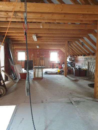 Detached house with development potential (no broker) – Ausbaufähiges OG Garage