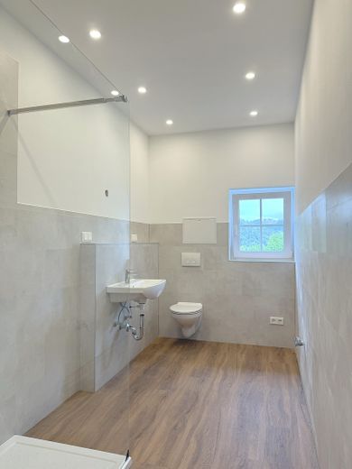 Energetisch sanierte 150 qm Maisonettewohnung, modernisiert und sofort bezugsfertig – Foto 8
