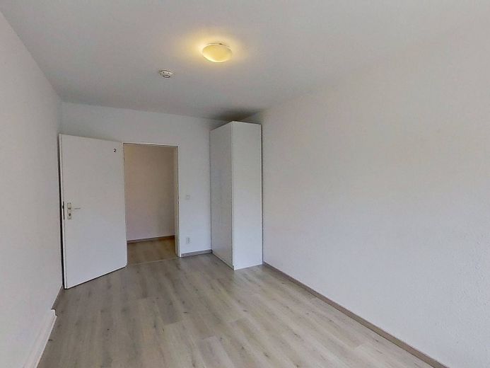 SADECE KIZLAR: Öğrenci ve stajyerler için aydınlık paylaşımlı ev odası – Ansicht II: WG-Zimmer