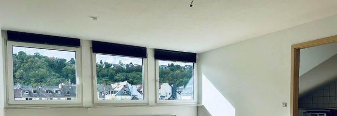 4-room kitchen-bathroom apartment in Koblenz South with kitchen and garage – Wohnzimmer