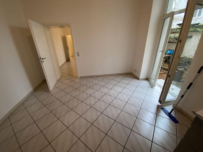 Modernisierte Altbauwohnung mit großer Terrasse | ca. 55 m² | Wuppertal-Elberfeld – Wohnküche