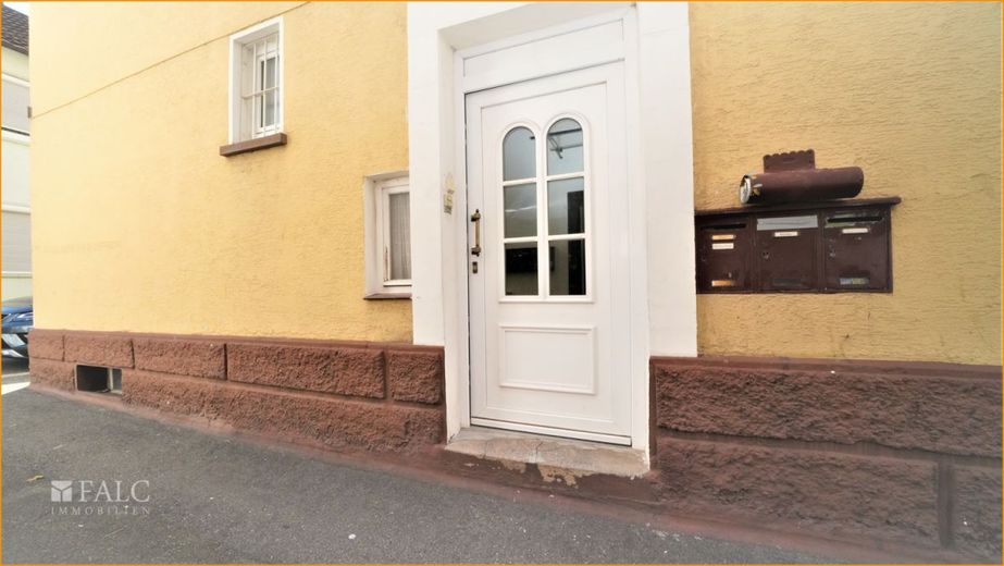 Aus ALT mach NEU!!! - FALC Immobilien Heilbronn – Eingangstüre