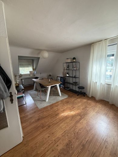 Spacious, high-quality modernized 3-room apartment with new bathroom in a quiet – Foto 2