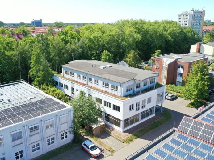 Bürofläche mit Zukunftspotenzial in Rostock: Modernisierte Büroeinheiten in gefragter Lage! – फोटो 1