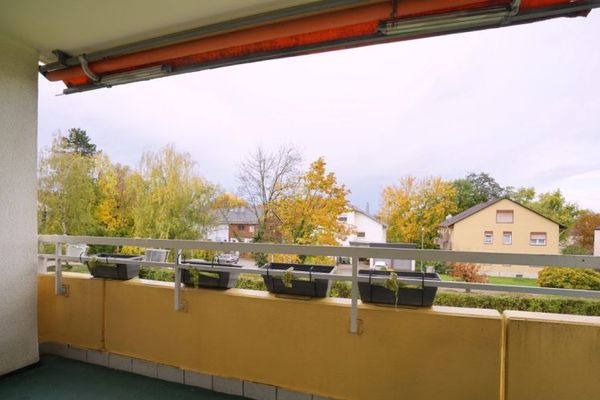 Spacious 3-room apartment in Bretten with balcony, parking space, swimming pool and many extras