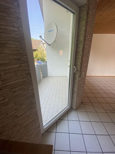 Balkon mit Zugang aus Küche