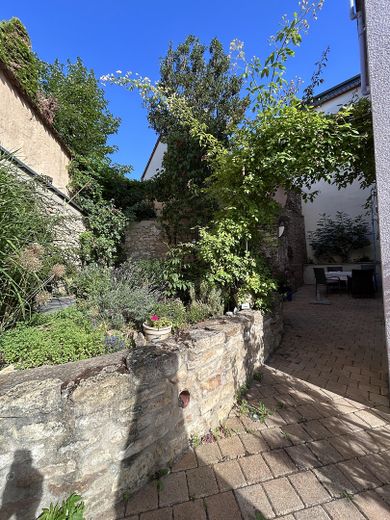 Einfamilienhaus in Bestlage von Gau-Algesheim – Garten und Terasse