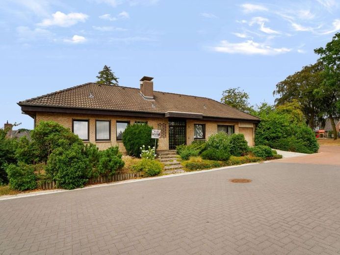 Emmerich – Przestronny bungalow w popularnej lokalizacji mieszkalnej z dużą ilością miejsca dla całej rodziny – Foto 1