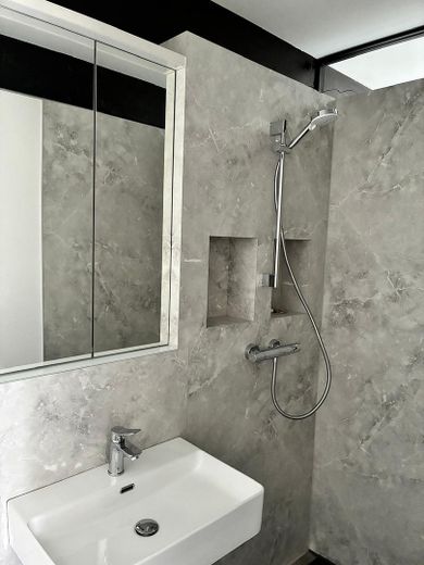 Dusche vom Gäste-WC