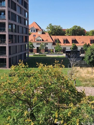 Appartement exclusif de 3 pièces, climatisation au plafond, chauffage au sol dans un parc avec jeux d’eau, 2 salles de bains – drekter Ausblick