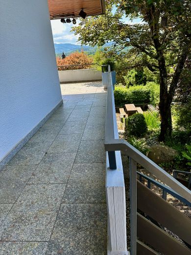 Großzügiges 1-2 Familienhaus in Traumlage – Balkon/Garten