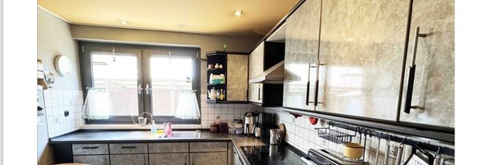 Затишний крайній таунхаус у зеленому районі Блєрфельде