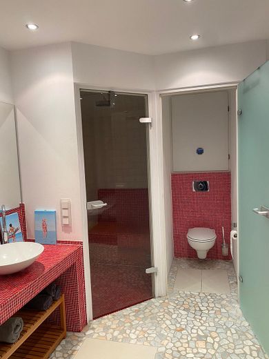 Hübsches, möbliertes Apartment in BH-Schlewecke mit Dampfbad – Totale Dusche WC