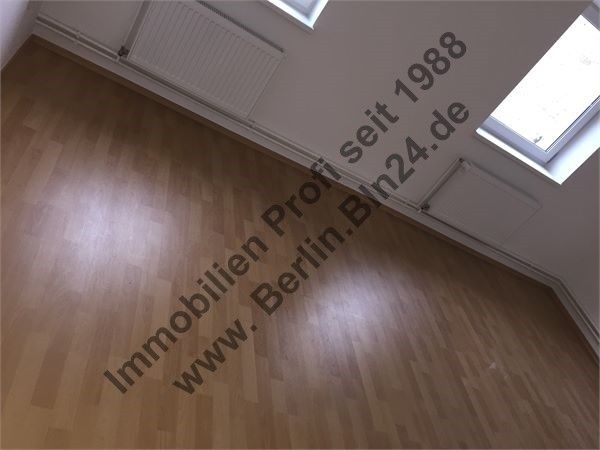 Dachgeschoss -Mietwohnung nach Sanierung – 11.2.15 029
