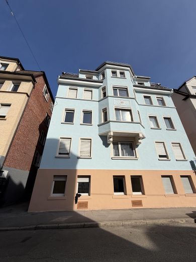 Erstbezug nach Kernsanierung - Stilvoller Altbau im Herzen von Gablenberg – Haus von außen