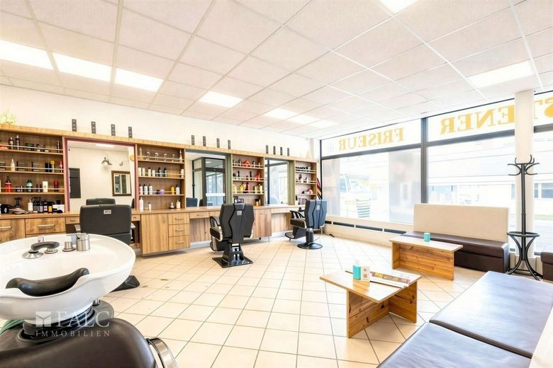 9,23 % Rendite !  Wohn- und Geschäftshaus in zentraler Lage am Hasten – Friseursalon  - (KI generiert)