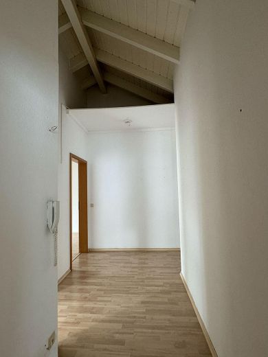 Charmante 3-Zimmer-Wohnung mit Sonnenbalkon in Cleebronn – Foto 4