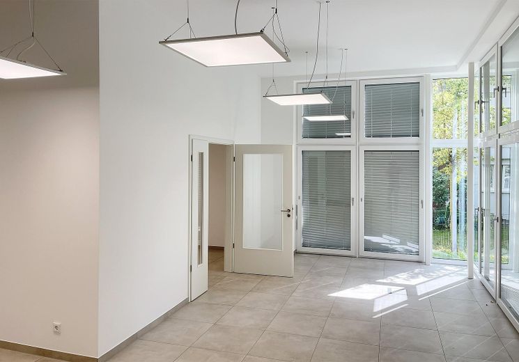Modernes Loft mit 3,40 m Raumhöhe – Wohnen & Arbeiten in Top-Lage Pasing-Obermenzing – Wohnbereich – Garten