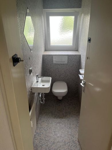 Helle 3-Zimmer Wohnug mit Balkon und Stellplatz in Eberbach an der Fils – Foto 12