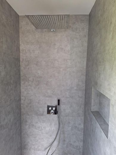 Exklusives Reihenendhaus – Erstbezug nach aufwendiger Sanierung mit PV-Anlage & sonnigem Garten – Rainshower