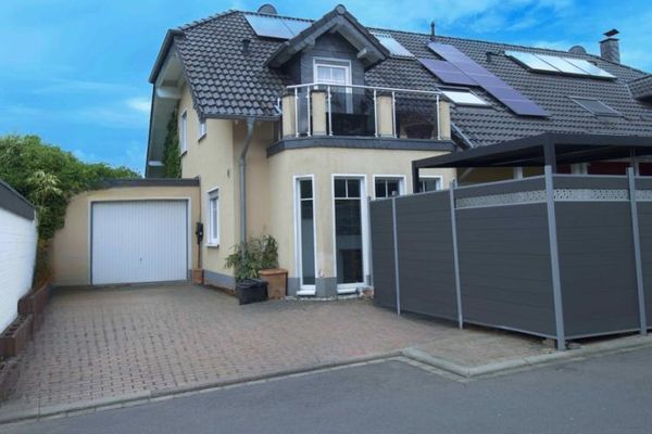 Traumhafter unverbaubarer Altstadt- & Fernblick: Moderne Wohlfühloase