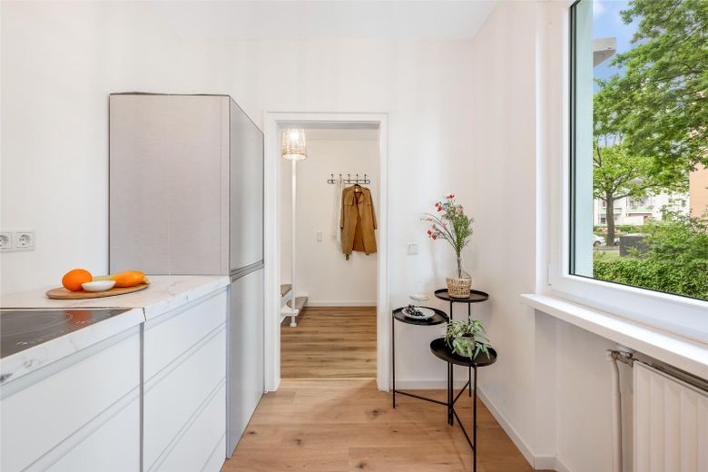 Frisch renoviertes Familienglück mit 5 Zimmern und Garten in Bremen-Vegesack – Küche