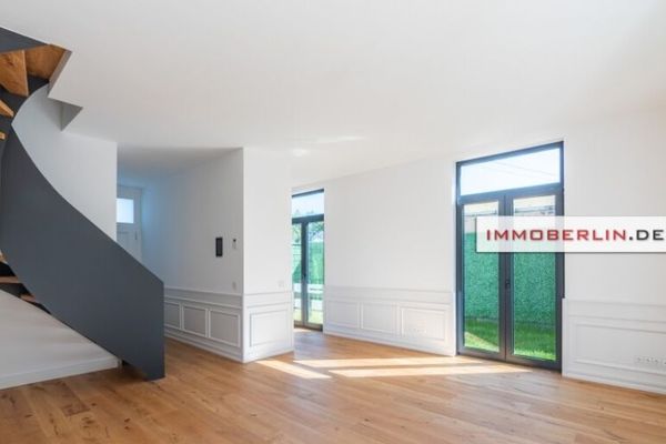 IMMOBERLIN.DE - Ersteinzug! Nobles Neubauhaus in familienfreundlicher Lage am Stadtrand