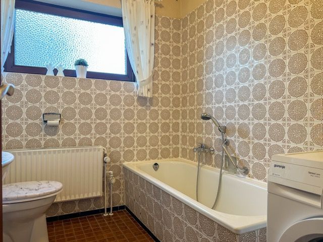 Ihr neues Zuhause: Großzügiges Einfamilienhaus mit Wiesenblick in Tellingstedt – Wannenbad EG