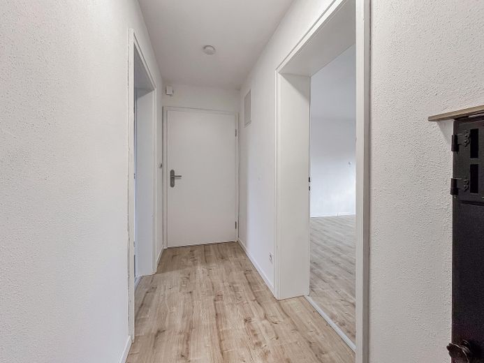 Attraktive Kapitalanlage mit Perspektive: Gepflegte 3-Zimmer-Wohnung in beliebter Lage von Biberach – Flur