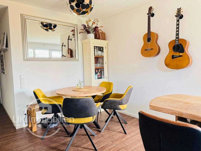 Garten, Ruhe, Lebensqualität - ein Zuhause zum Verlieben + Ähnlich Haus in Haus – Essecke