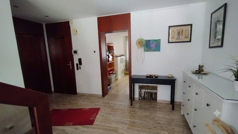Exklusives Mehrfamilienhaus im westlichen Stadtteil von Lüdenscheid zu verkaufen – Eingangsbereich/Flur