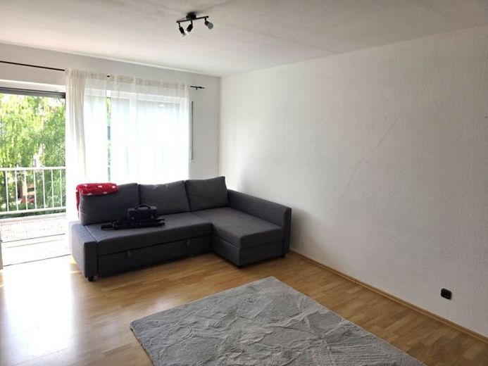 Sarrebruck-Malstatt : Appartement bien agencé avec 2 pièces, cuisine, salle de bains, balcon, garage – Photo 1