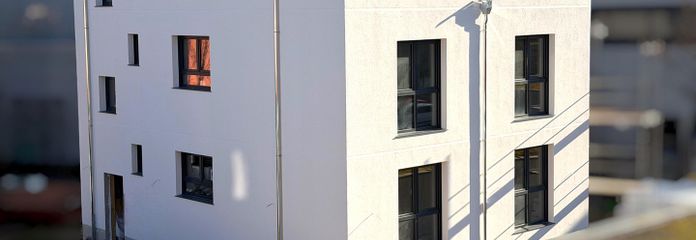 Appartamento ristrutturato integralmente con 2 locali vicino all’Outletcity, ammortamento fiscale del 3% per nuova costruzione – Außenansicht