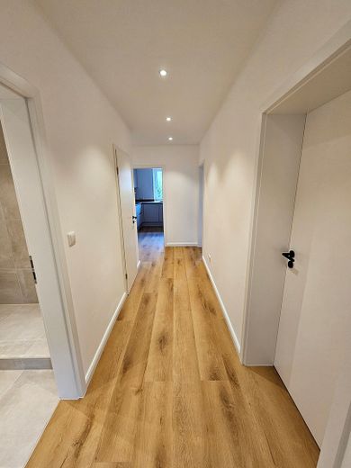 Modern wohnen im Alstertal – stilvoll modernisiert, Südloggia & provisionsfrei – Foto 8