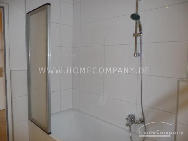3 Zi. Whg, saniert, möbliert,  Großes Wohn/Esszimmer (60 qm),  2 Balkone PKW Stellplatz vorhanden. – 2511e6525c102a1d0cdb7722fb75fcda1f72951e.jpg
