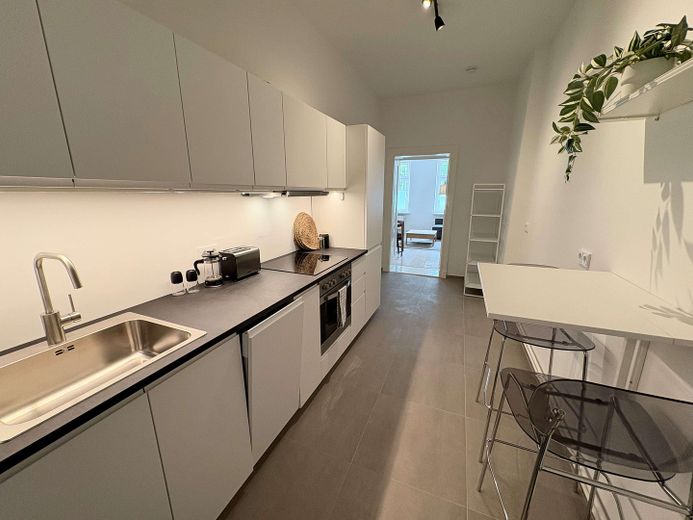 Helle und vollständig möblierte 3-Zimmer-Wohnung im Herzen von Berlin-Friedrichshain – Foto 11