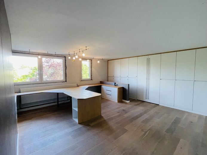 Freshly renovated! 885m² Elegant & Attractive commission-free commercial space in Winsen (Luhe) – Bürobereich OG für Verwaltung