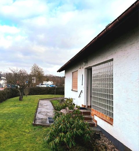 Großzügiges Einfamilienhaus mit ca. 225 m² Wohnfläche, Garten &amp; sehr günstigem Erbbauzins – Haus 1
