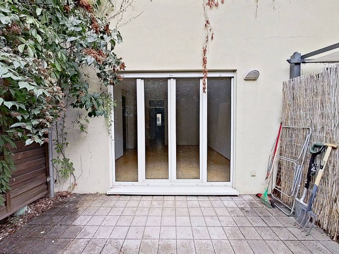** Appartamento con 2 locali al piano terra con terrazza soleggiata a Lipsia ** – Ansicht II: Terrrasse