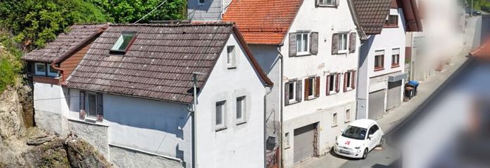 Twoja okazja: 3 domki, 3 garaże, do 5 lokali mieszkalnych, z czego tylko 2 wynajęte. OGRZEWANIE JEST NOWE!