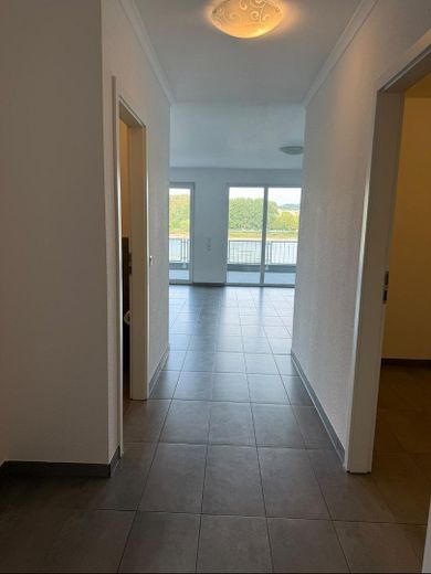Exclusivo apartamento de 2 habitaciones con balcón de 22 m2 en primera línea del Rin – Foto 10