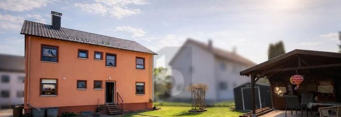 STILVOLL MIT SCHÖNEM GARTENBEREICH