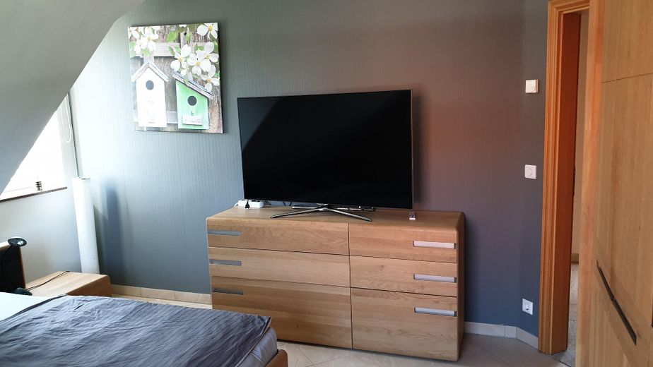Massivhaus mit Doppelgarage, Fußbodenheizung, Wärmepumpe – Schlafzimmer