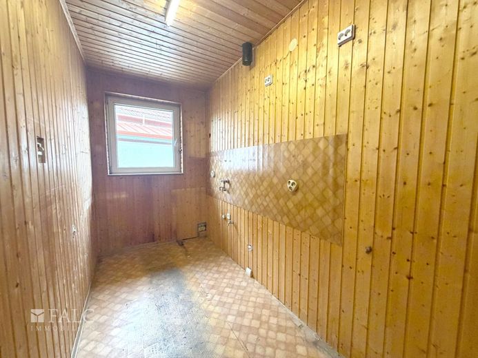 Handwerkerobjekt mit Dachterrasse und ehemaliger Werkstatt – Küche OG