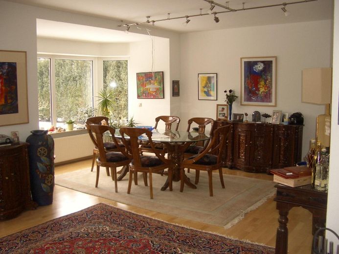 Ihr Rückzugsort. Ihr Kraftplatz. Ihr Zuhause. – Wohnzimmer